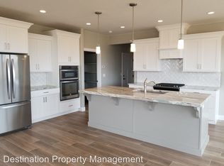 477 E Steeplechase Rd, Washington, UT 84780