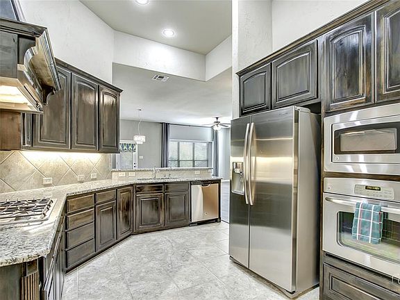 4th image of 1312 Eastbrook Dr