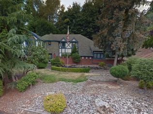 2350 W Hills Dr, Longview, WA 98632