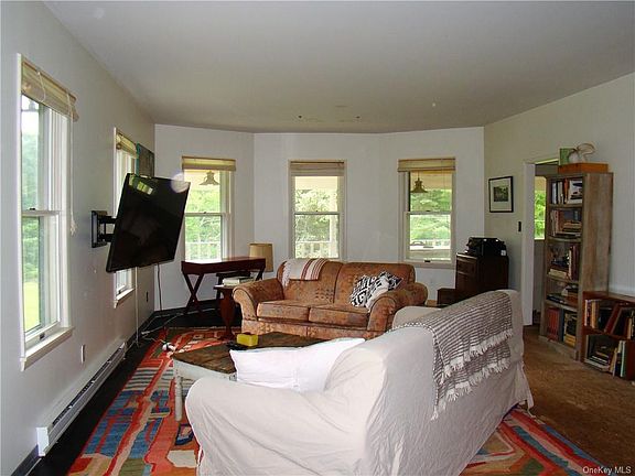 5th image of 56 Gempler Ln
