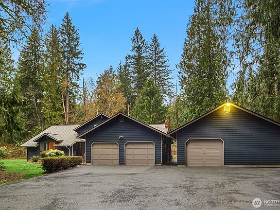 3rd image of 3219 132nd Avenue SE