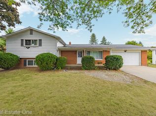 24750 Joseph Dr, Novi, MI 48375