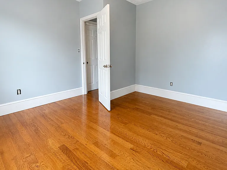 394 Blackstone St #1 — Photo 4