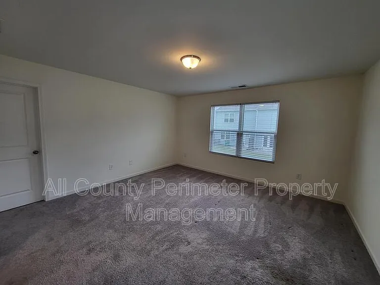 314 Penn Station Way — Photo 7