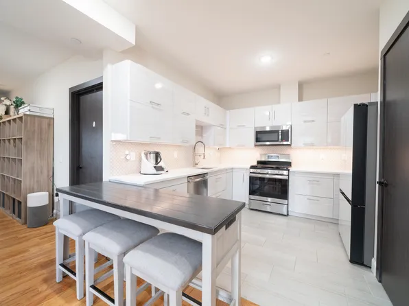 65 Storms Avenue image 8 of 29