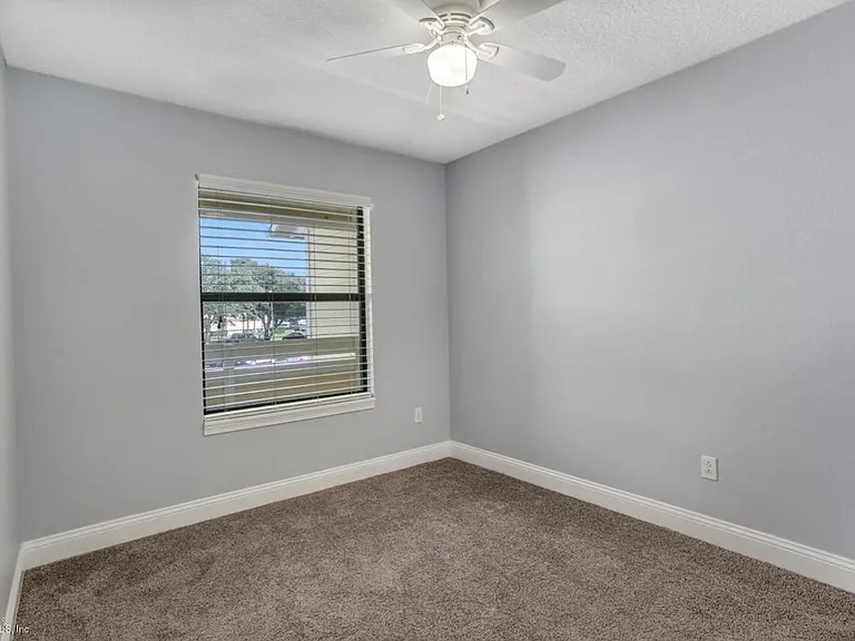 100 Fairway Park Blvd #1304 — Photo 14