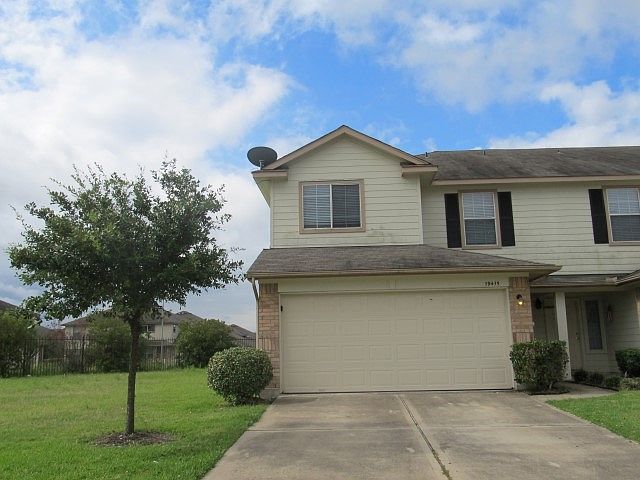 1st image of 19415 Dry Canyon Ct