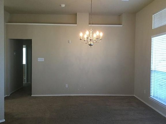 5th image of 210 Dartmouth Dr