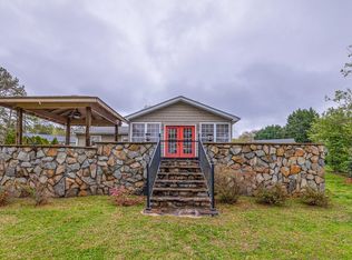 423 Coggins Shore Rd, Inman, SC 29349