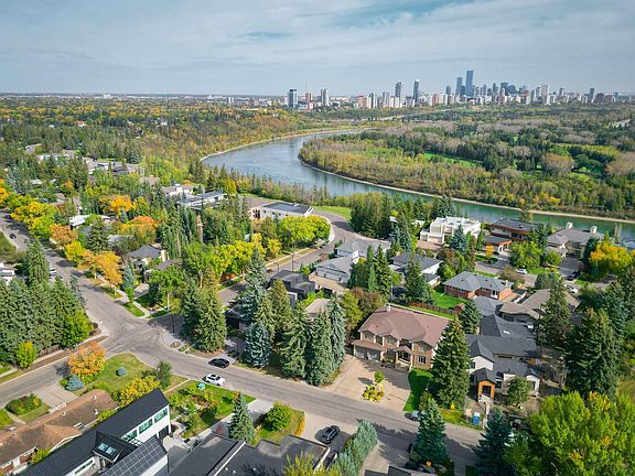 2nd image of 3 Riverside Cres NW