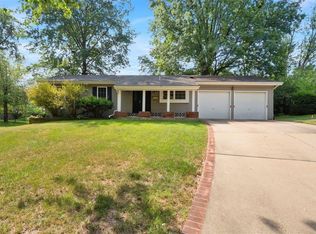 516 Par Ln, Saint Louis, MO 63122