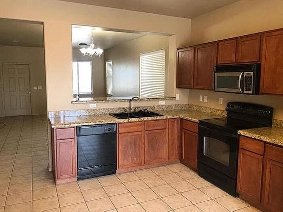 3rd image of 2327 W Tamarisk Ave