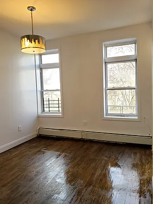 Rented by Signature Property Realty | media 37