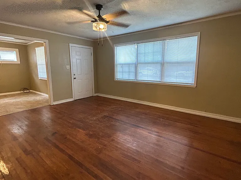 103 Fair Ct — Photo 3