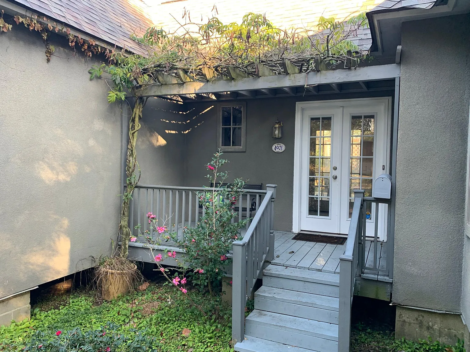 2 bed, 1.5 bath, 1200 sqft, $1,600 — Photo 3