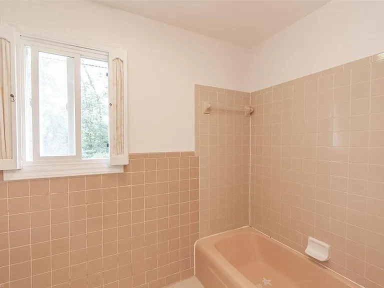 601 Broce Dr — Photo 20