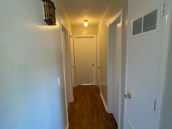 5th image of 1513 Hickory St