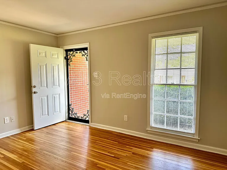 712 Sir Michael Dr — Photo 11