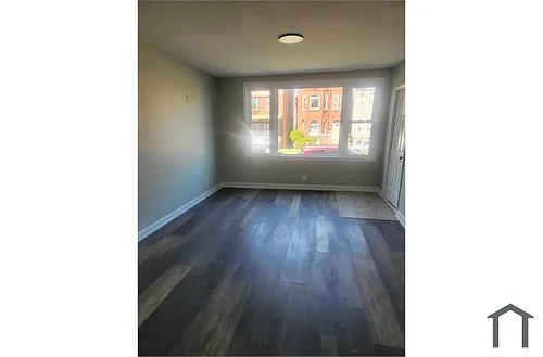10057 S Avenue L Photo 1