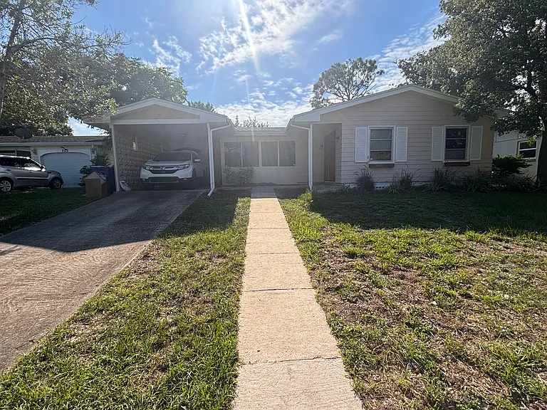 201 Deltona Blvd — Photo 1