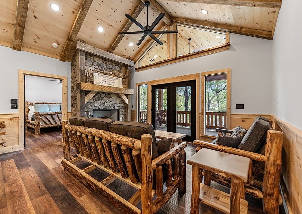 7th image of this home