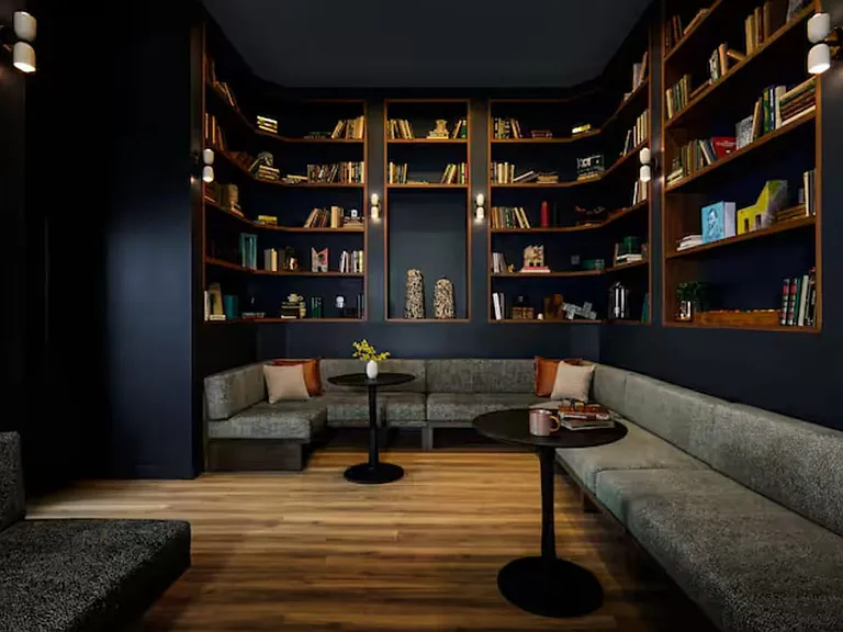 Building's Lounge