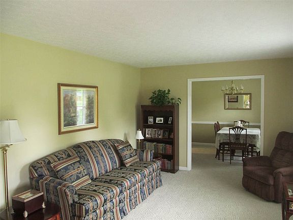 4th image of 2508 Bluegrass Dr