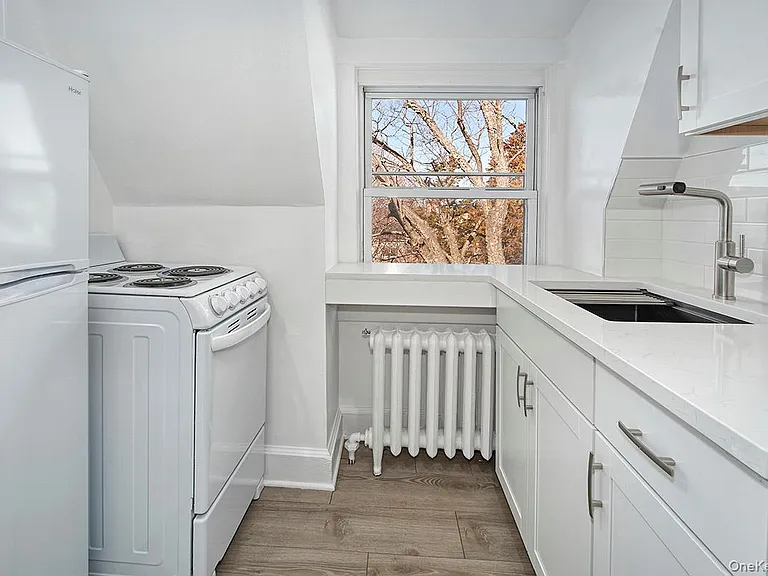 403 Palisade Ave #3 — Photo 3