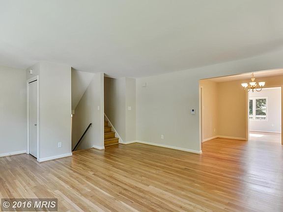 4th image of 805 Crocus Dr