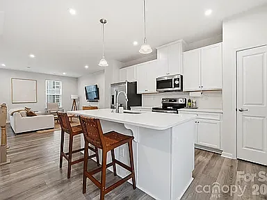 2409 Autumn Olive Ln — Photo 9