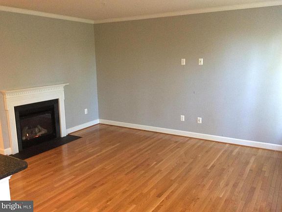 3rd image of 550 Triadelphia Way