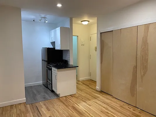 Rented by Performing Assets Corp | media 9