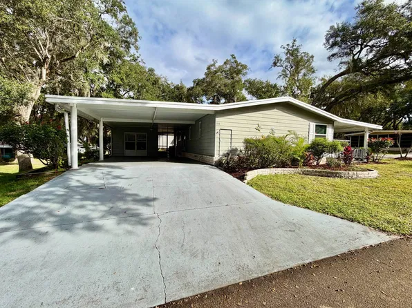 114 Magnolia Dr, Lady Lake, FL 32159