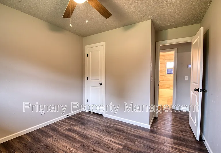 2828 SW 83rd St — Photo 8