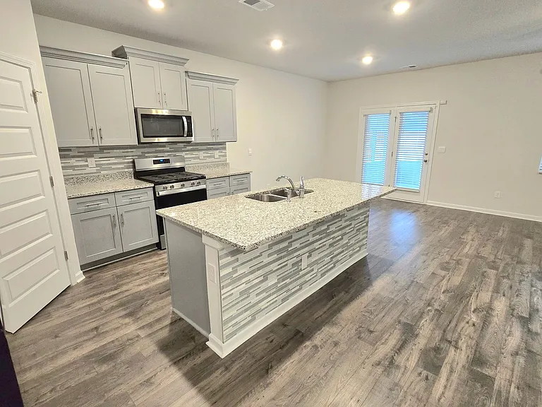 4828 Southwind Rd — Photo 7