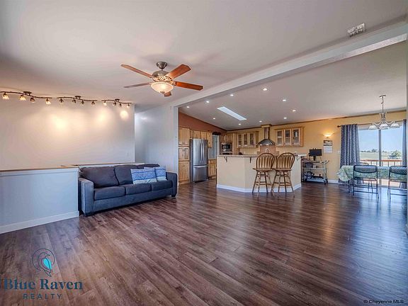 3rd image of 13 Meadow Ln