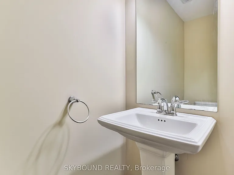 2 Egleston Ln — Photo 18