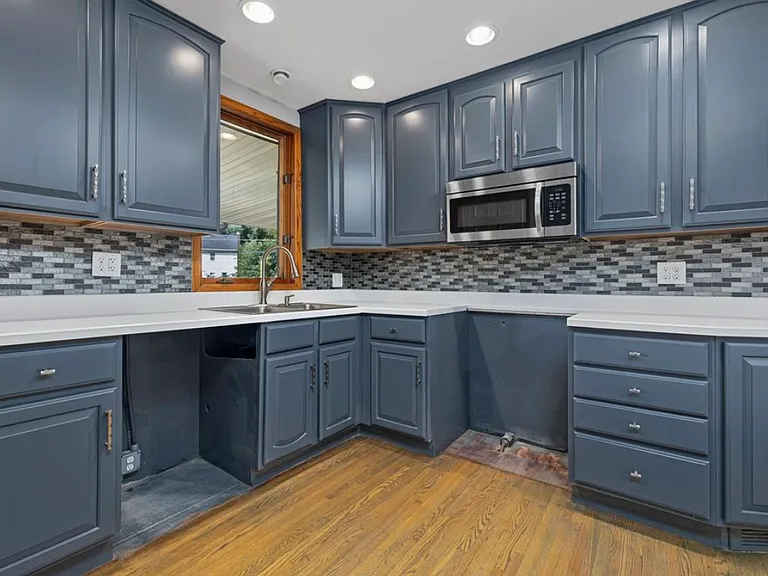 4818 W Jefferson Blvd — Photo 10