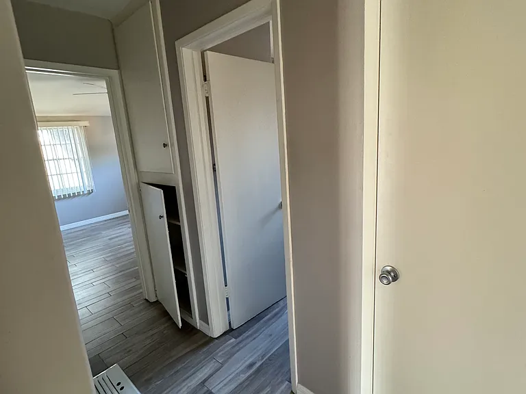 4858 Elsa Rd — Photo 17