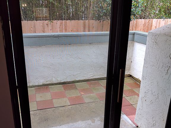 5th image of 1007 Howard Ave Unit 41