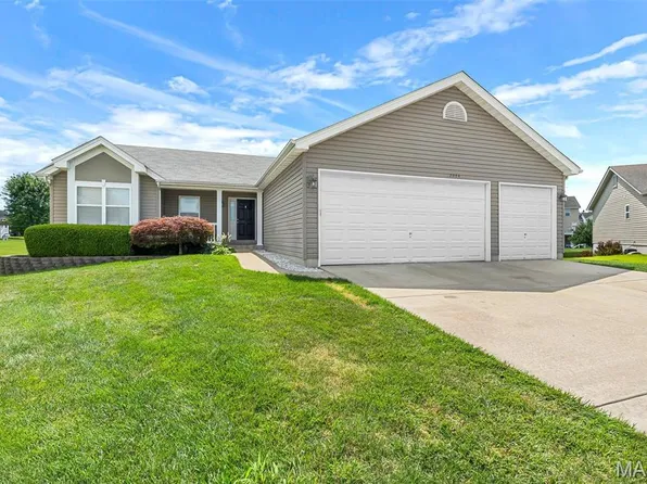 2004 Abby Ct, Lake Saint Louis, MO 63367