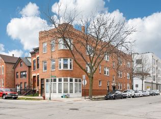 1800 W Superior St APT 3S, Chicago, IL 60622