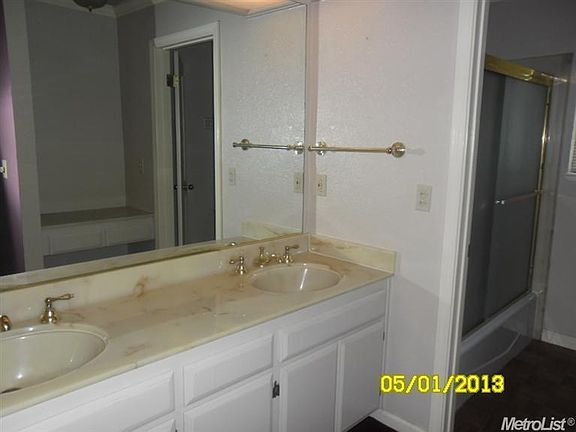 3rd image of 6875 Claiborne Way