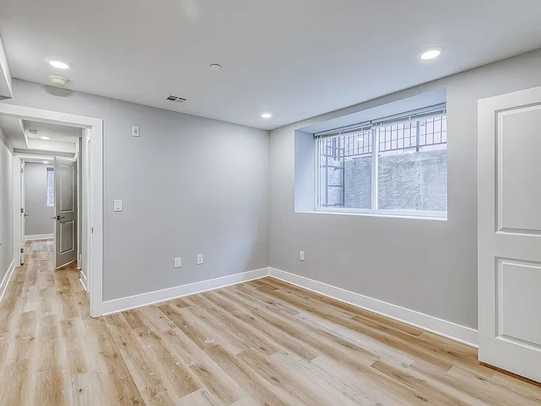1728 Marlton Ave — Photo 11