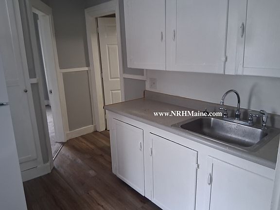 3rd image of 24 Elm St #11429429