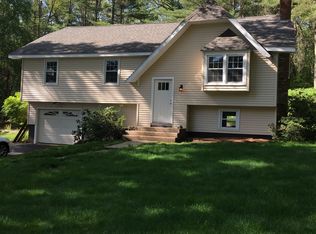 70 West St, Douglas, MA 01516