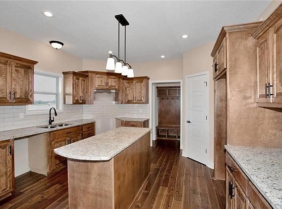 5th image of 11009 N Crystal Ave