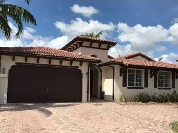 19406 SW 132nd Ave, Miami, FL 33177