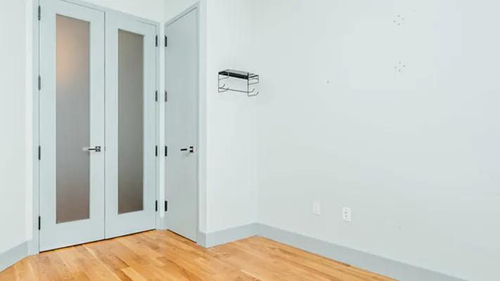 Rented by Nooklyn NYC LLC | media 18