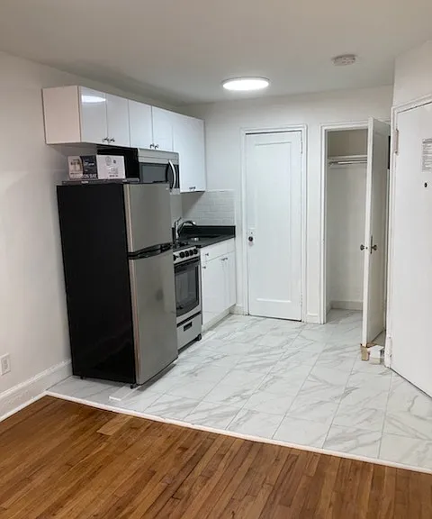 424 E 14th St #4B — Photo 3
